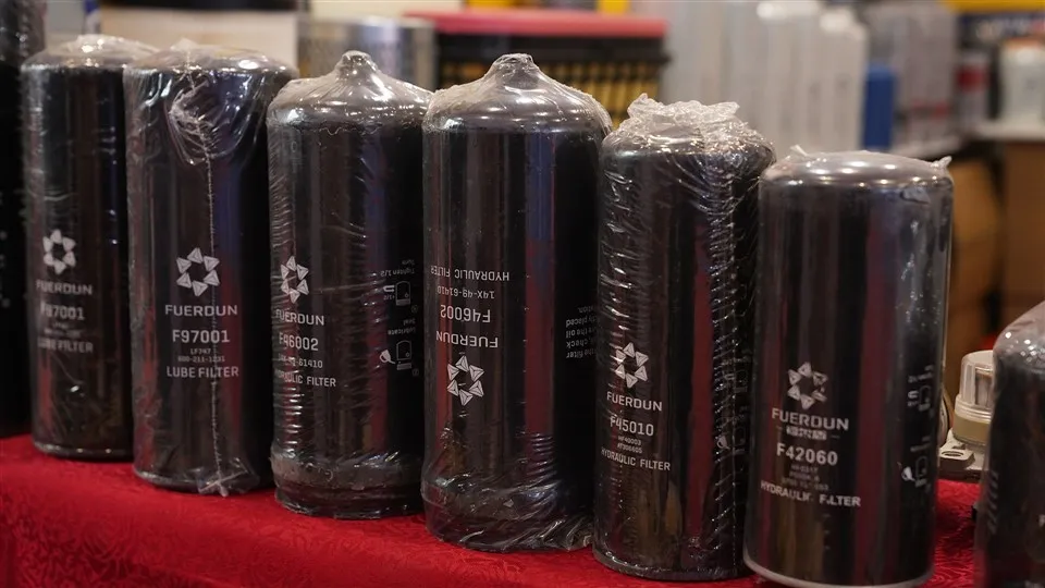 Vysoce kvalitní roztočení vzduchového kompresoru na olejovém filtru 1625752500 1625752501