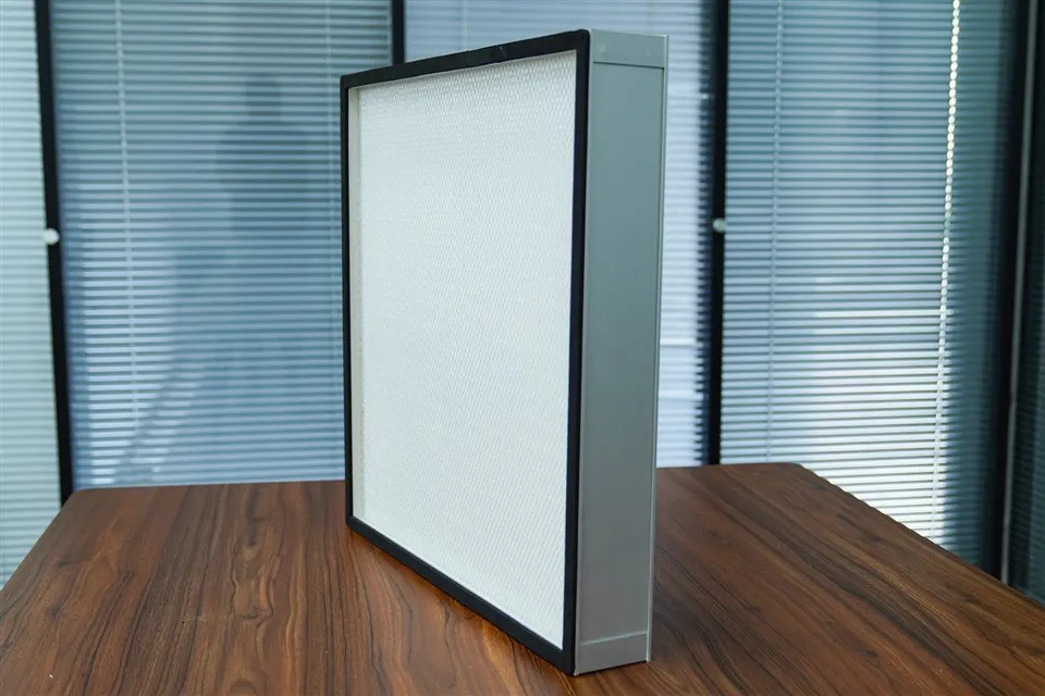 Vysoce účinný vzduchový filtr přímo od výrobce s tepelně odolnou kovovou síťovinou H14 Nerozdělený vysoce účinný filtr FFU